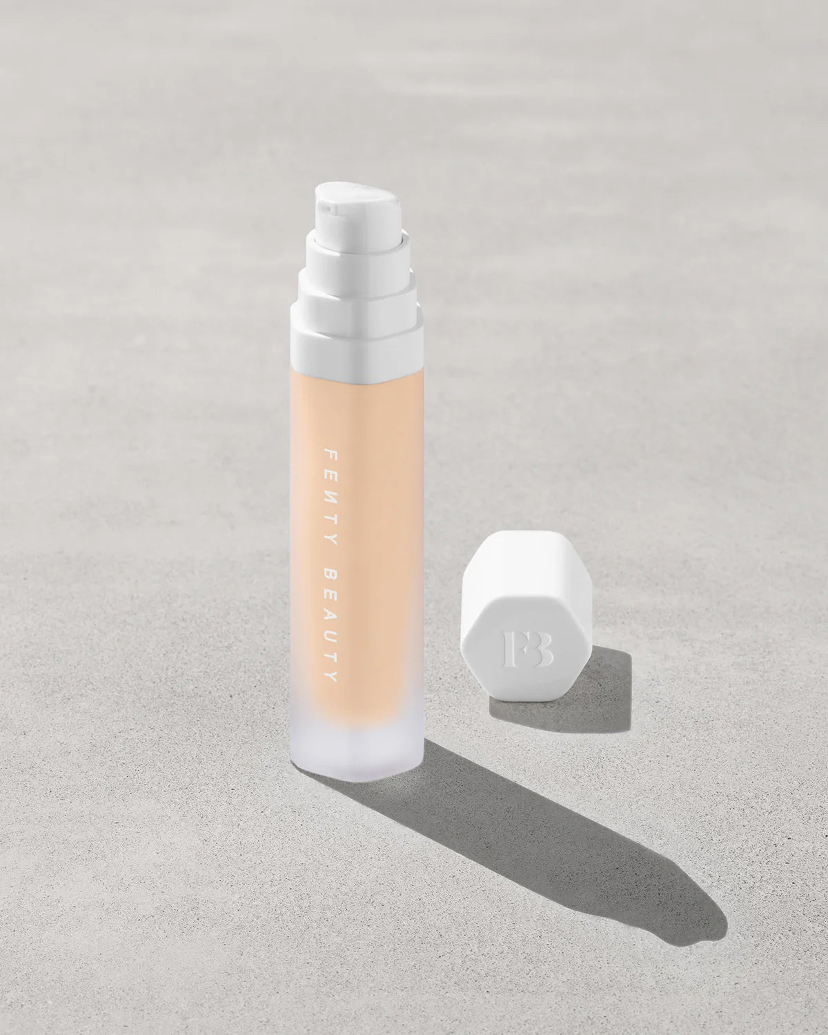Base de maquillaje de larga duración Soft'lit Naturally Luminous