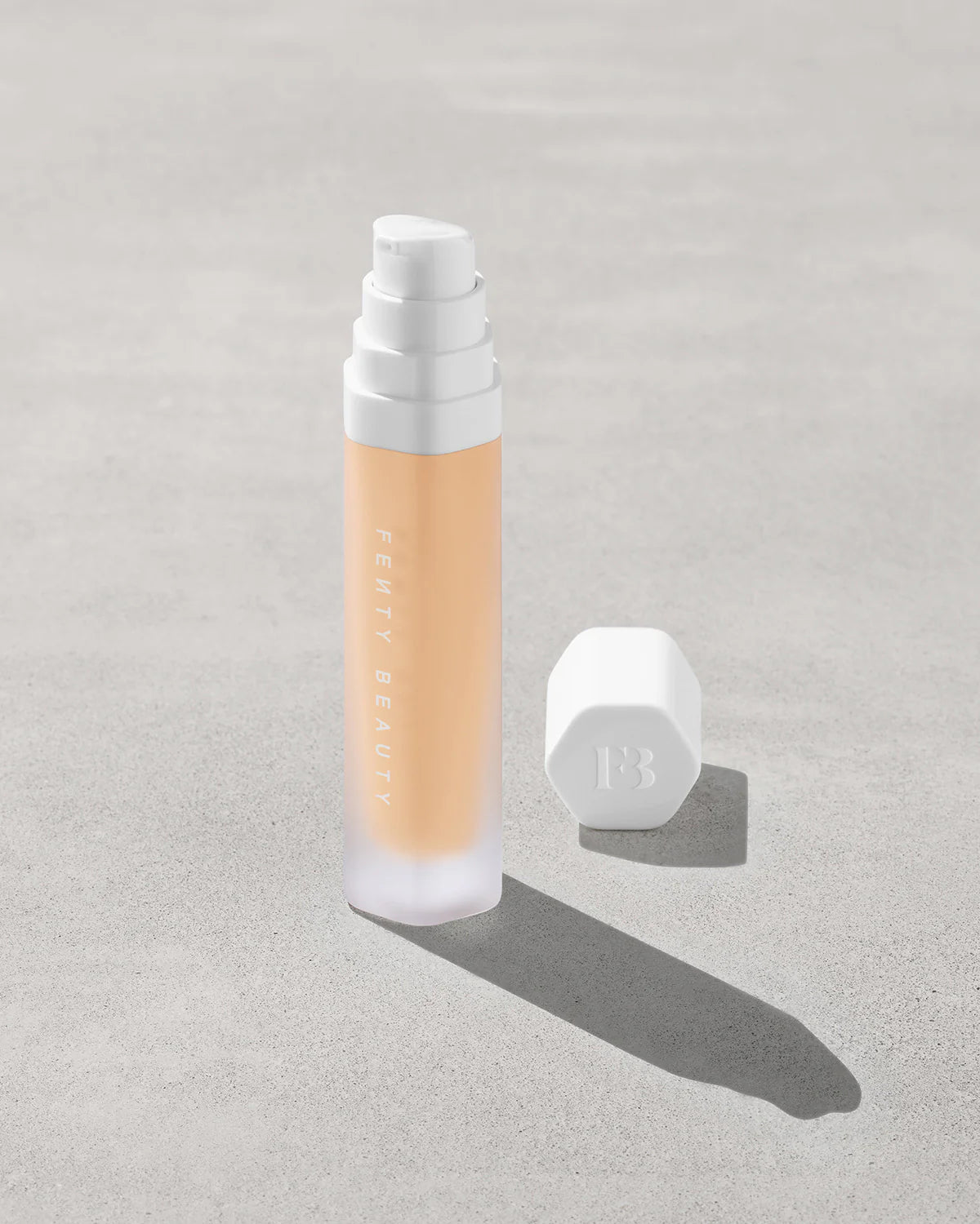 Base de maquillaje de larga duración Soft'lit Naturally Luminous