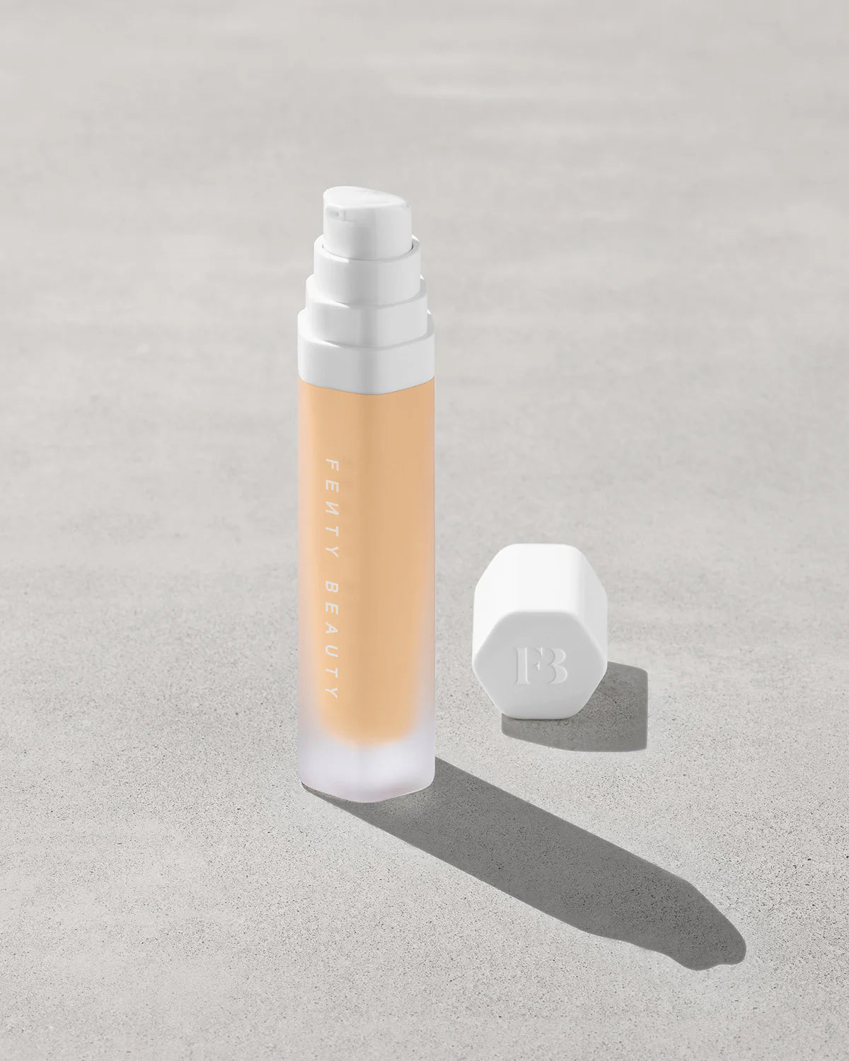 Base de maquillaje de larga duración Soft'lit Naturally Luminous
