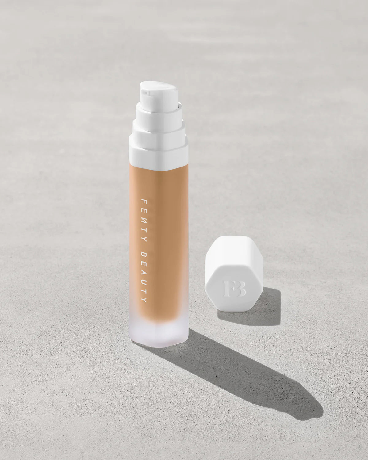 Base de maquillaje de larga duración Soft'lit Naturally Luminous