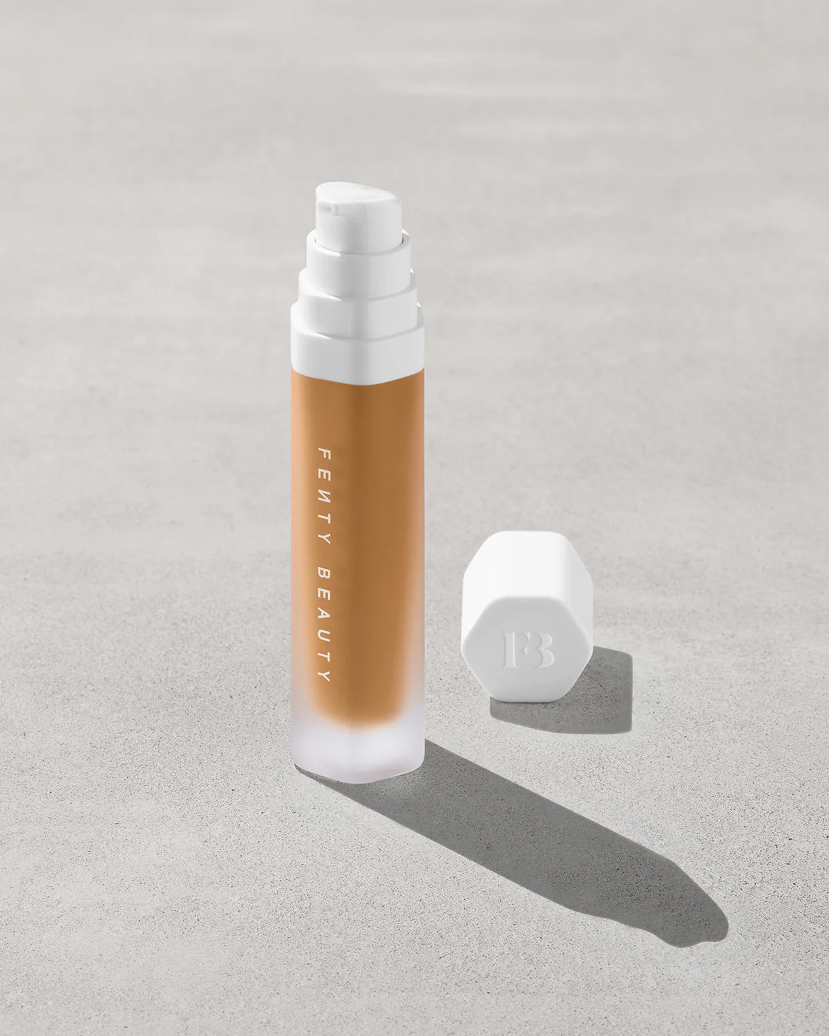 Base de maquillaje de larga duración Soft'lit Naturally Luminous