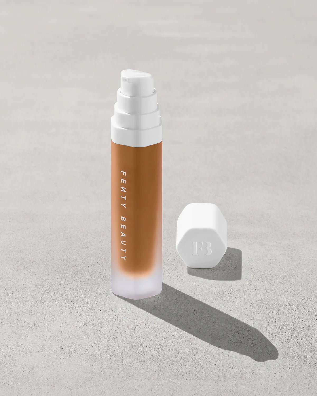 Base de maquillaje de larga duración Soft'lit Naturally Luminous