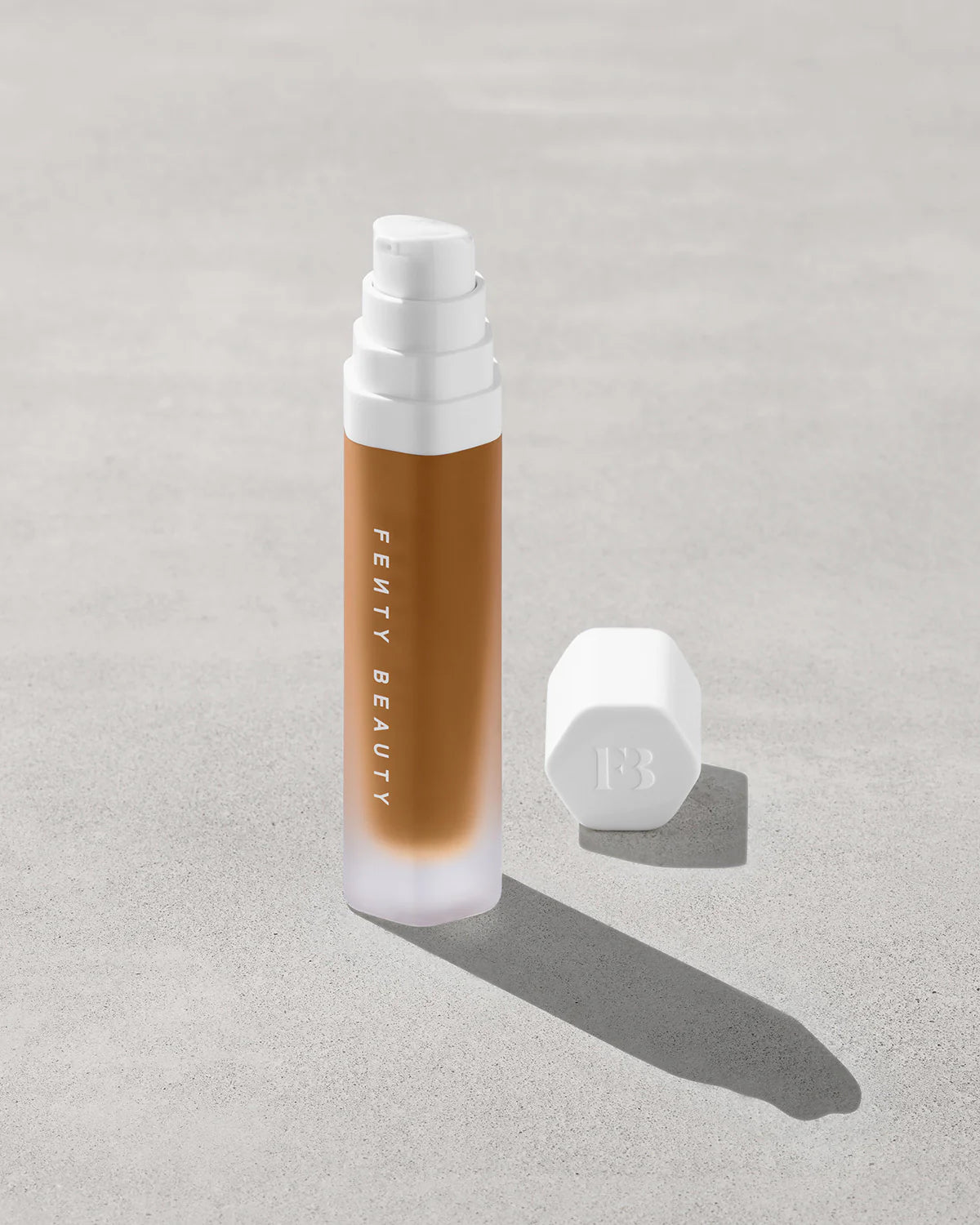 Base de maquillaje de larga duración Soft'lit Naturally Luminous