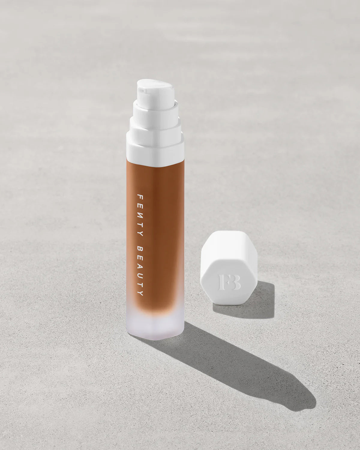 Base de maquillaje de larga duración Soft'lit Naturally Luminous