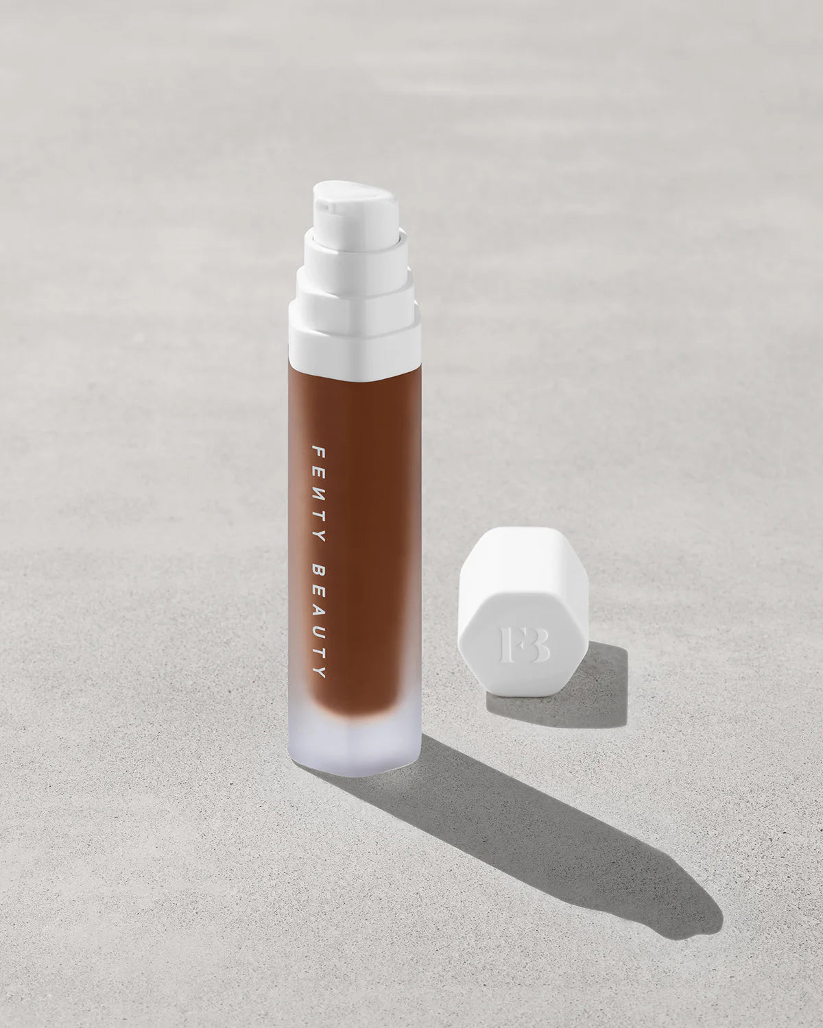 Base de maquillaje de larga duración Soft'lit Naturally Luminous