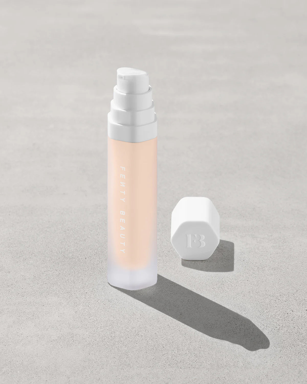 Base de maquillaje de larga duración Soft'lit Naturally Luminous