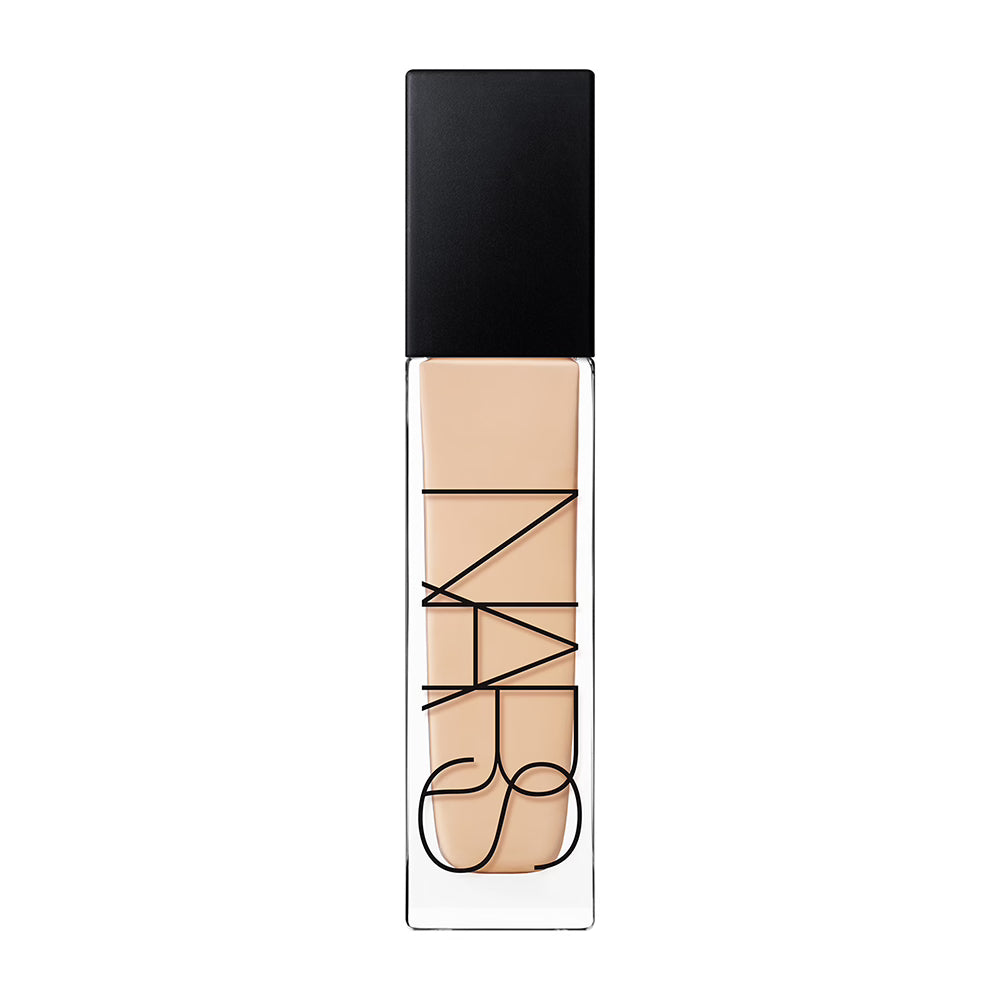 Base de maquillaje Natural Radiant de larga duración