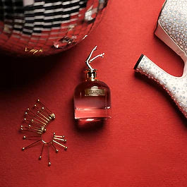 Scandal - Eau de Parfum - Notas de Gardenia, Miel & Pachulí