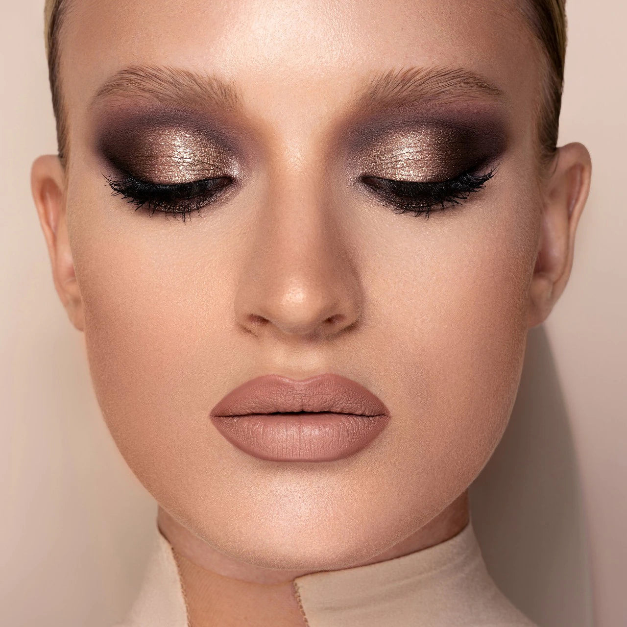 Necesito una paleta de sombras de ojos color nude