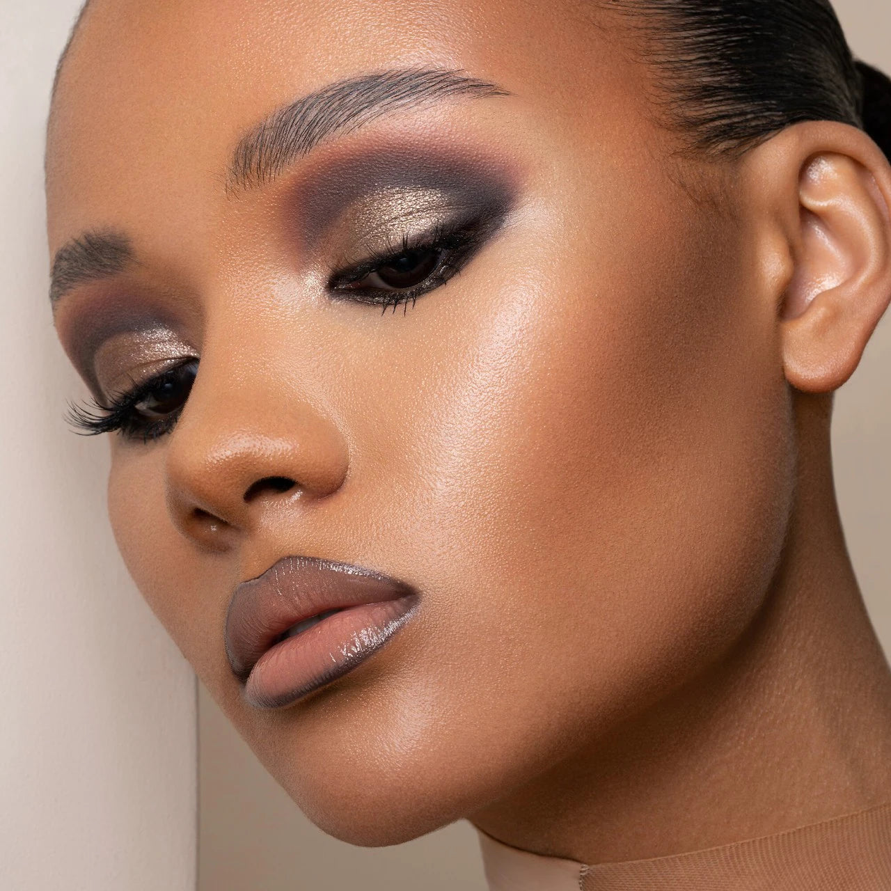 Necesito una paleta de sombras de ojos color nude