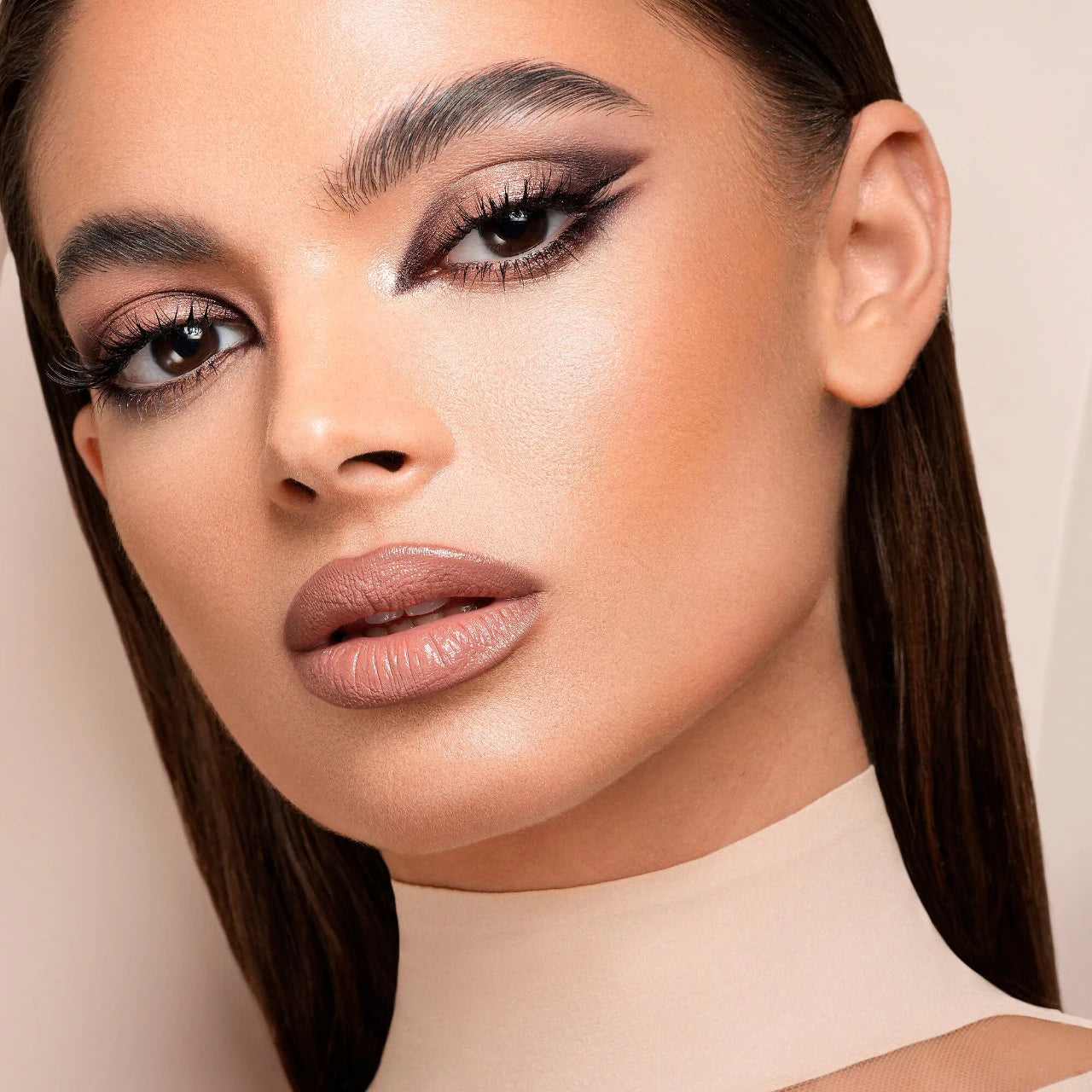 Necesito una paleta de sombras de ojos color nude