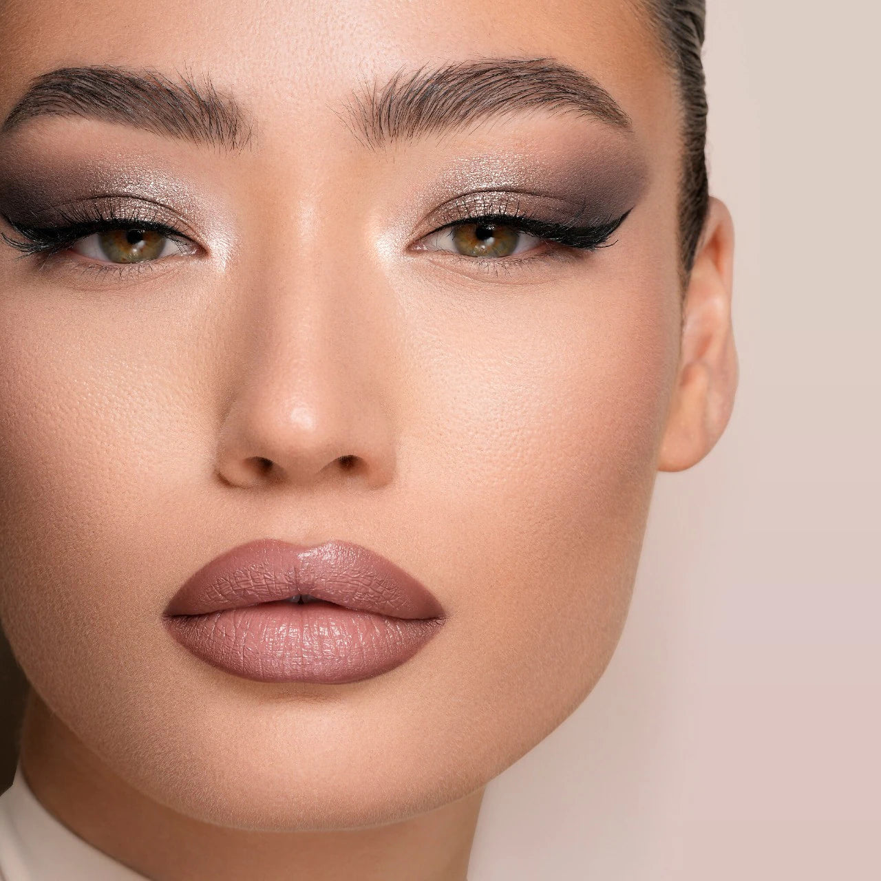 Necesito una paleta de sombras de ojos color nude