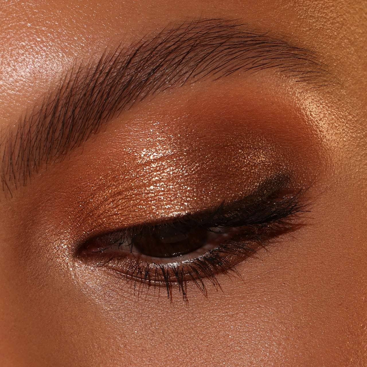 Paleta de sombras de ojos doradas