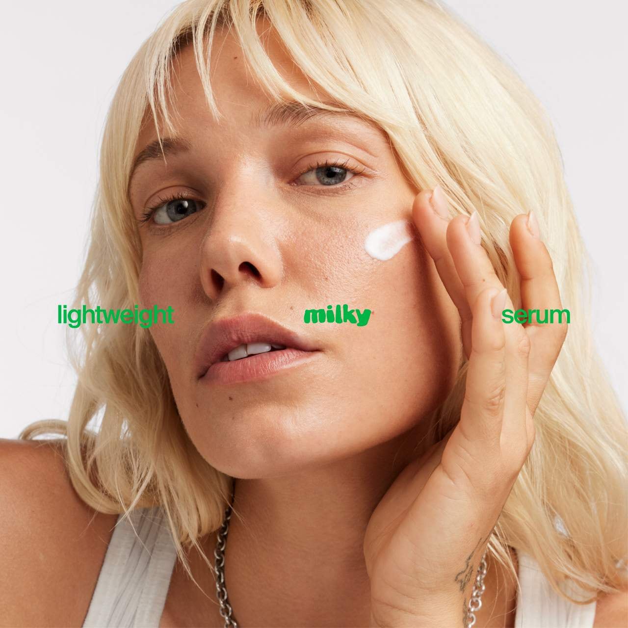 Suero protector Superfood Skin Drip Smooth + Glow con péptidos y niacinamida