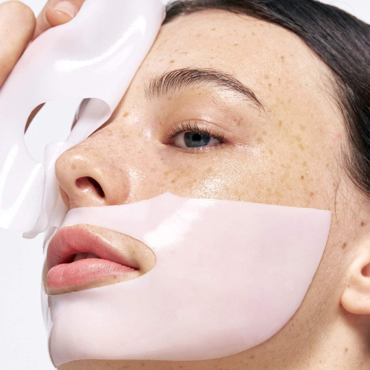 Mascarilla profunda de biocolágeno para minimizar los poros y reafirmar la piel.