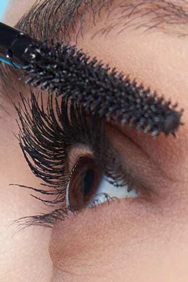Lash Sensational® SKY HIGH Máscara